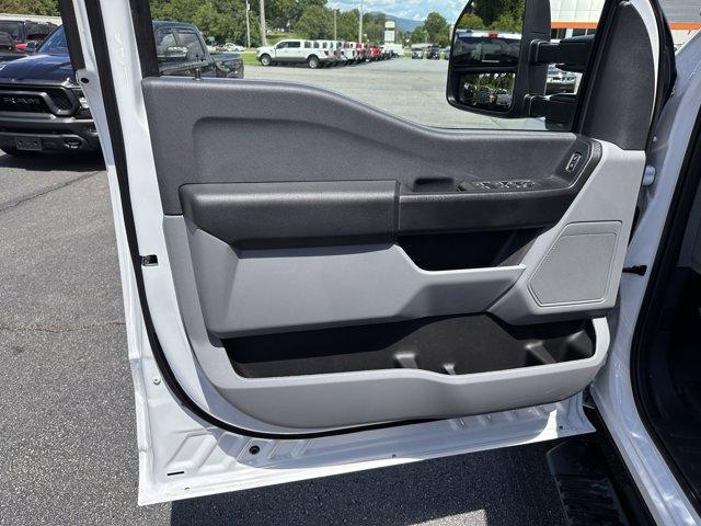 new 2025 Ford F-350 car, priced at $68,230