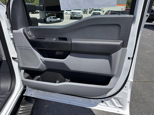 new 2025 Ford F-350 car, priced at $68,230