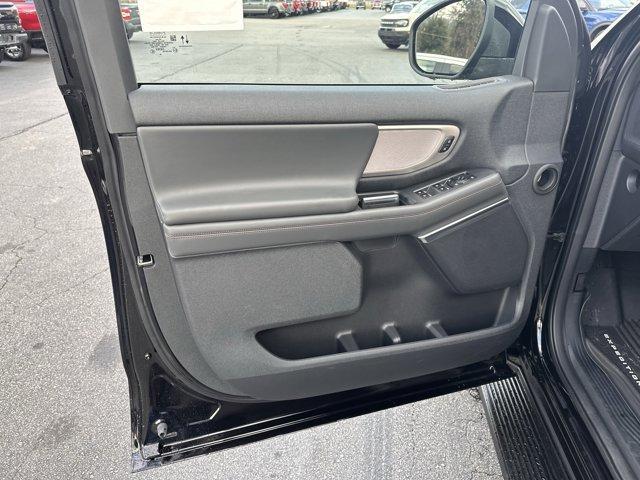 new 2025 Ford Expedition car, priced at $70,780