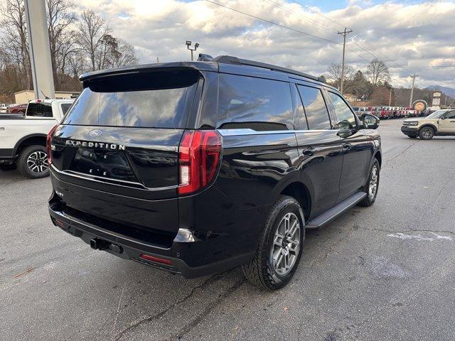 new 2025 Ford Expedition car, priced at $70,780
