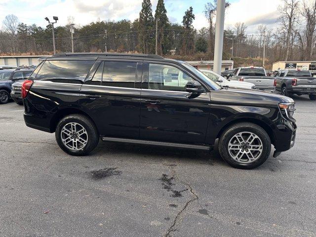 new 2025 Ford Expedition car, priced at $70,780