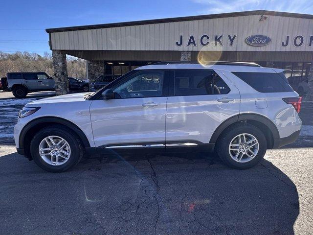 new 2025 Ford Explorer car