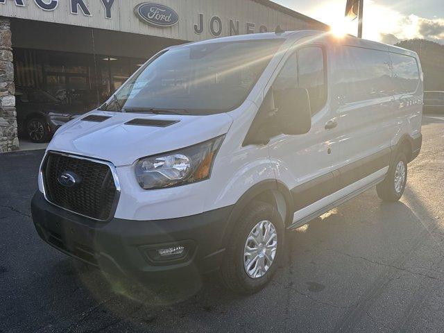 new 2024 Ford Transit-250 car