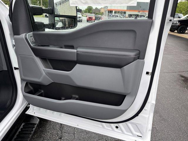 new 2025 Ford F-350 car, priced at $58,675