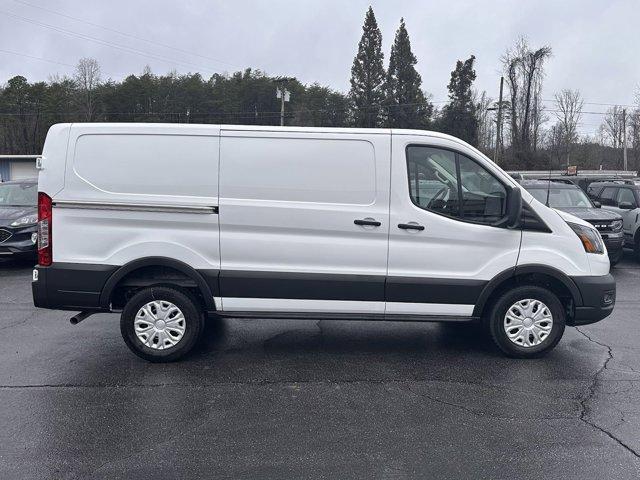 new 2024 Ford Transit-250 car