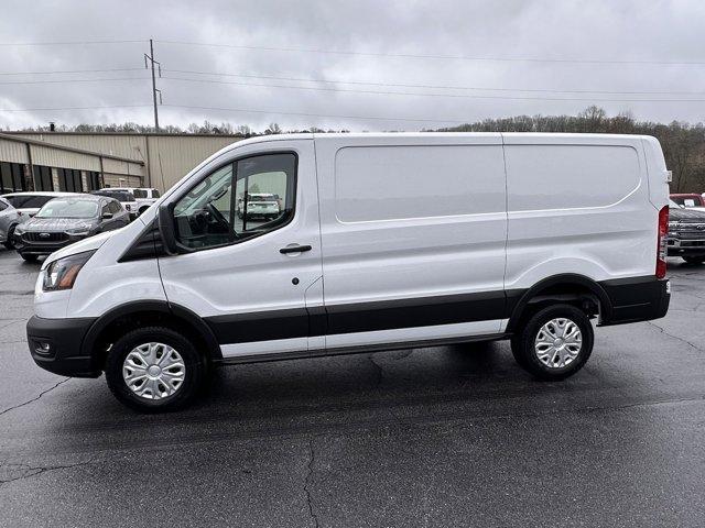 new 2024 Ford Transit-250 car