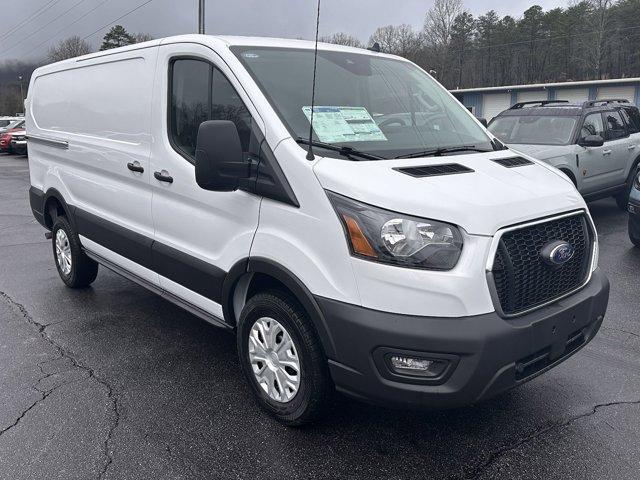 new 2024 Ford Transit-250 car