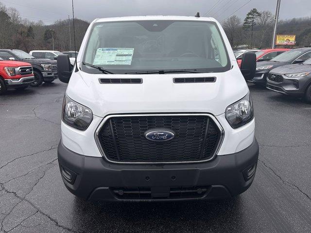 new 2024 Ford Transit-250 car