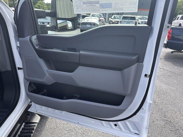 new 2025 Ford F-250 car, priced at $67,700