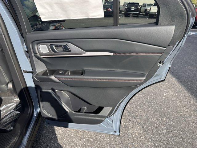 new 2025 Ford Explorer car