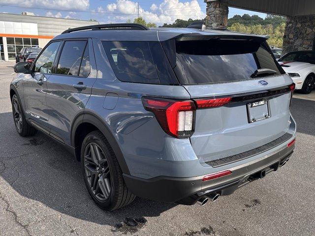 new 2025 Ford Explorer car