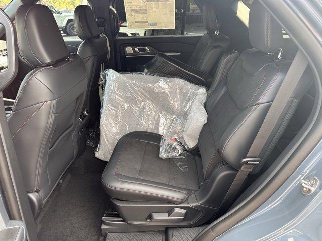 new 2025 Ford Explorer car