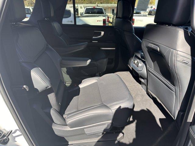 new 2025 Ford Expedition Max car