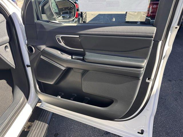 new 2025 Ford Expedition Max car