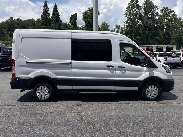 new 2025 Ford Transit-250 car