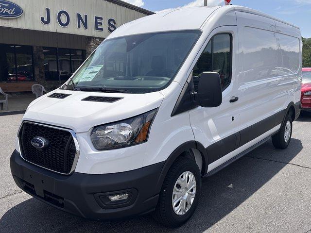 new 2025 Ford Transit-250 car