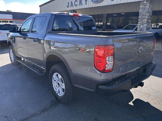 new 2025 Ford Ranger car, priced at $40,000