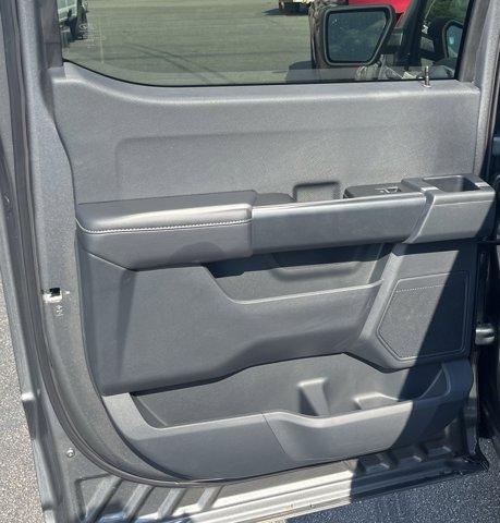 new 2025 Ford F-150 car, priced at $52,395