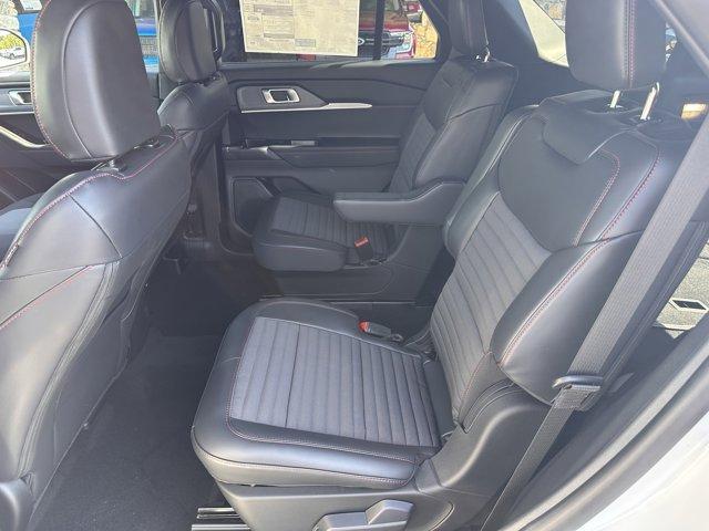 new 2025 Ford Explorer car