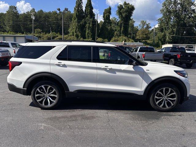 new 2025 Ford Explorer car