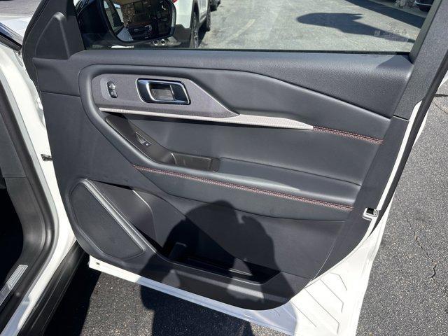 new 2025 Ford Explorer car
