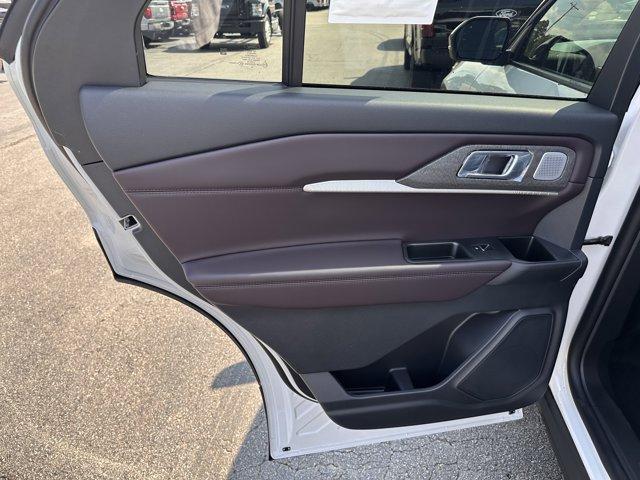 new 2025 Ford Explorer car