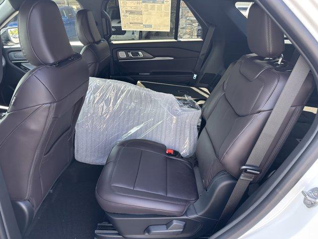 new 2025 Ford Explorer car