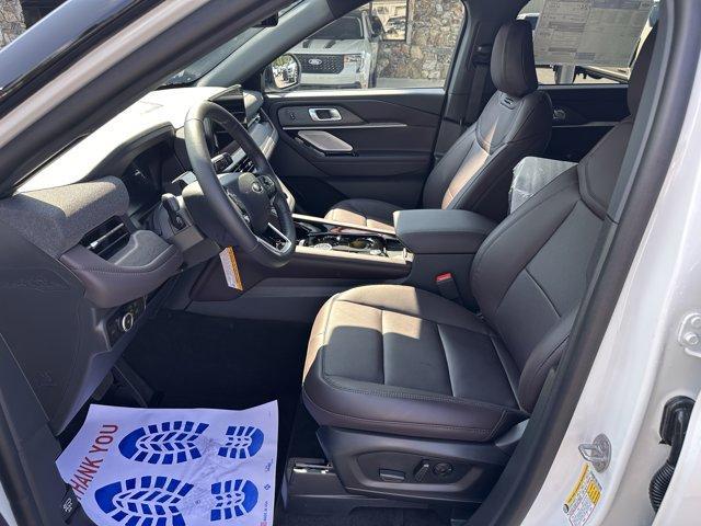 new 2025 Ford Explorer car