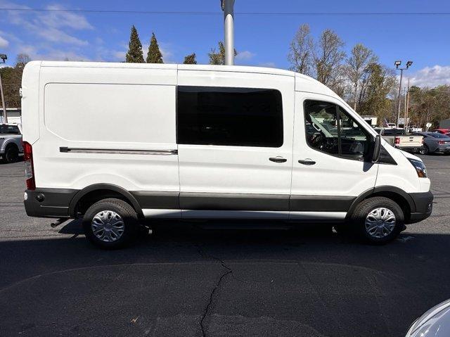 new 2024 Ford Transit-250 car