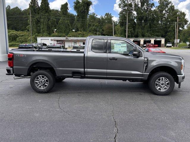 new 2025 Ford F-350 car, priced at $56,994