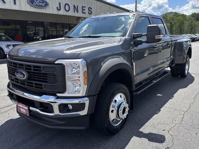 new 2025 Ford F-450 car, priced at $77,650