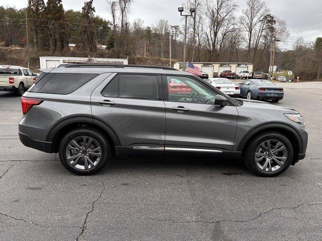 new 2025 Ford Explorer car