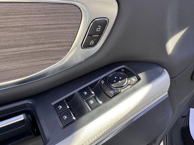 new 2025 Ford Expedition car, priced at $89,873