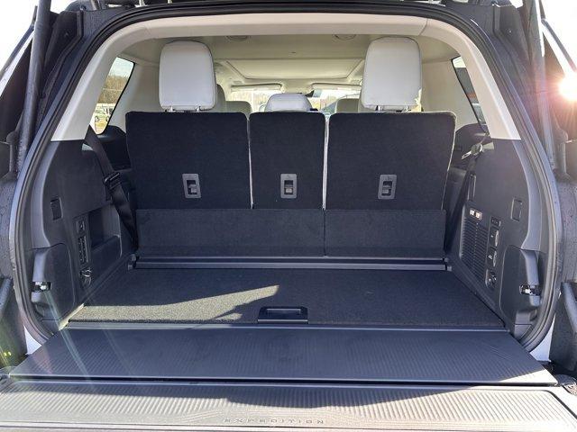 new 2025 Ford Expedition car, priced at $89,873