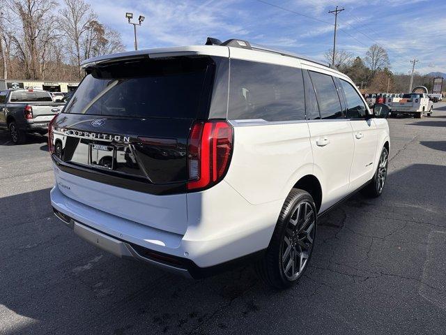 new 2025 Ford Expedition car, priced at $89,873