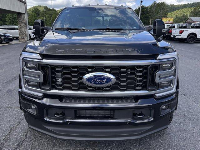 new 2025 Ford F-450 car, priced at $99,640