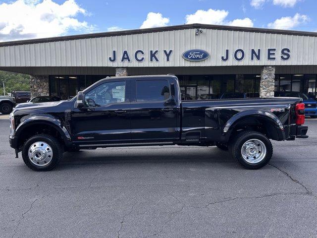 new 2025 Ford F-450 car, priced at $99,640