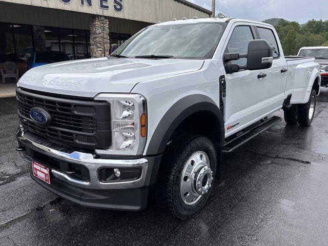 new 2025 Ford F-450 car, priced at $77,650