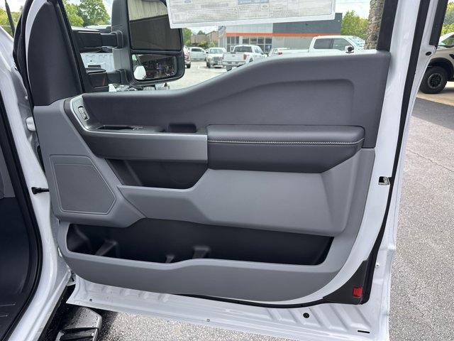 new 2025 Ford F-350 car, priced at $59,970