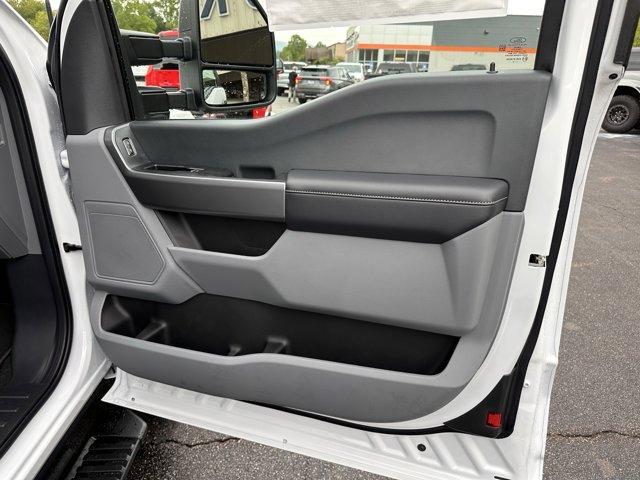 new 2025 Ford F-350 car, priced at $60,470