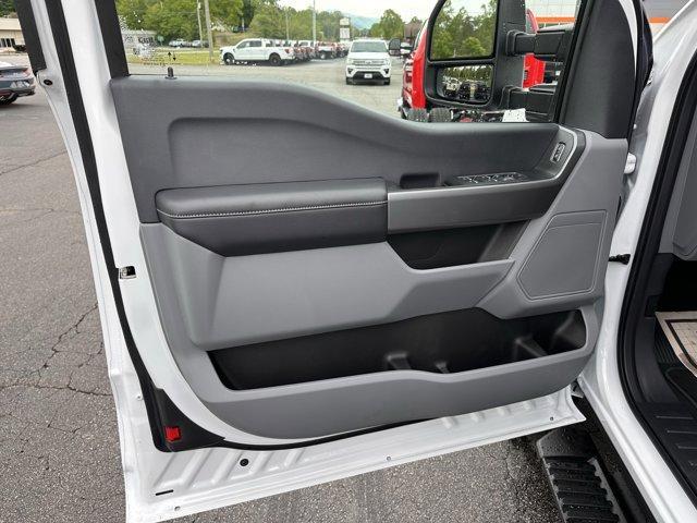 new 2025 Ford F-350 car, priced at $60,470