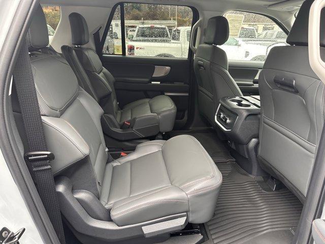 new 2025 Ford Expedition Max car, priced at $73,244