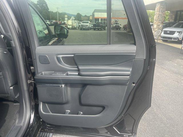 new 2025 Ford Expedition Max car