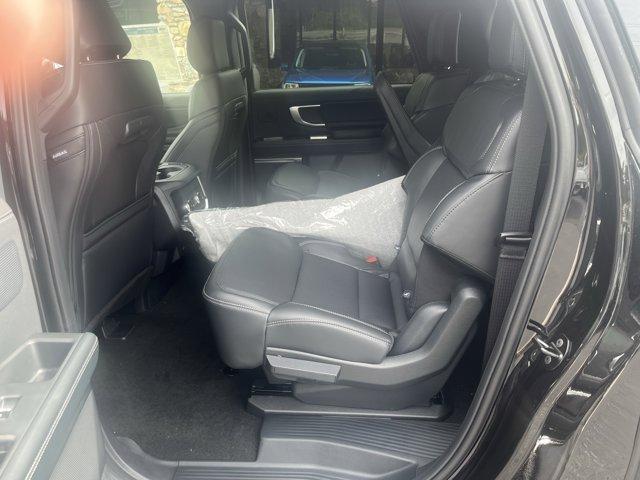 new 2025 Ford Expedition Max car