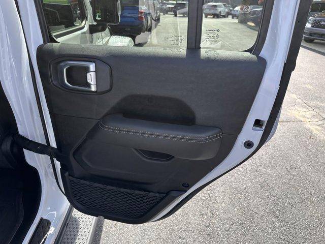 used 2022 Jeep Gladiator car, priced at $38,293