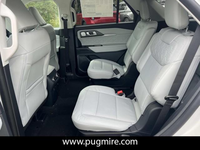 new 2025 Ford Explorer car, priced at $58,595