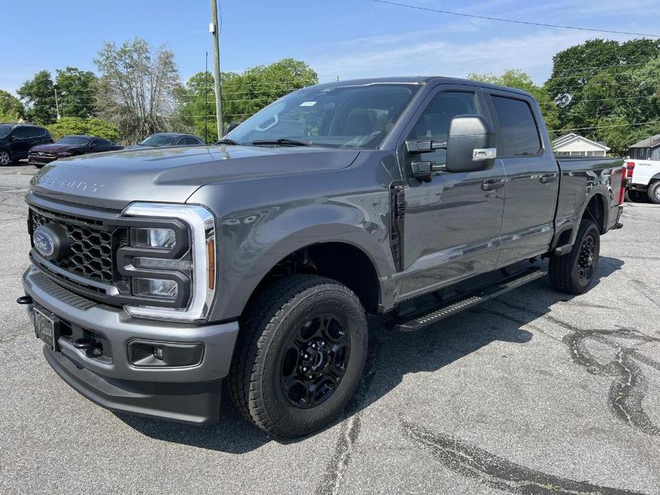 new 2024 Ford F-250 car, priced at $60,640