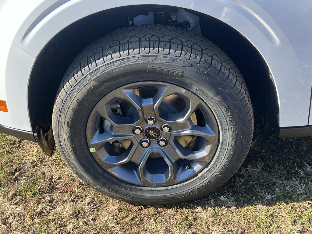 new 2025 Ford Maverick car, priced at $32,290