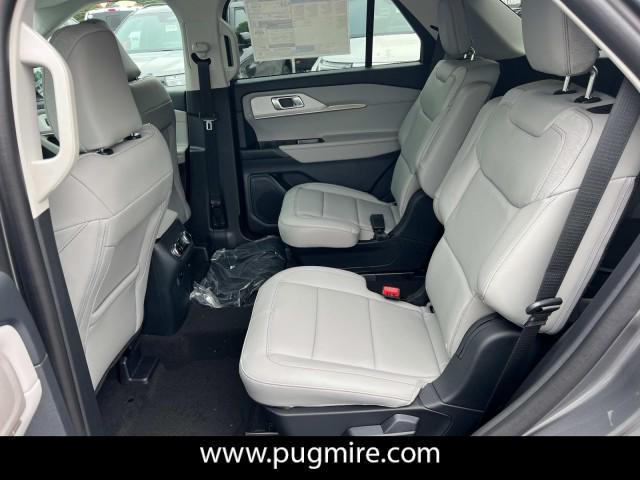 new 2025 Ford Explorer car, priced at $40,265