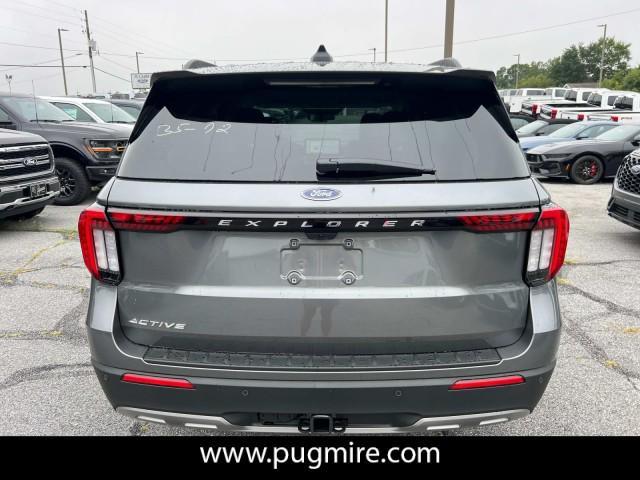 new 2025 Ford Explorer car, priced at $40,265